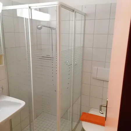 스위스 슈틸르 2*